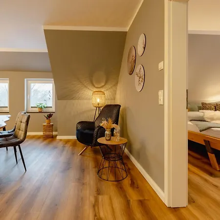 Huenzinger Dorfschmiede Lägenhet *